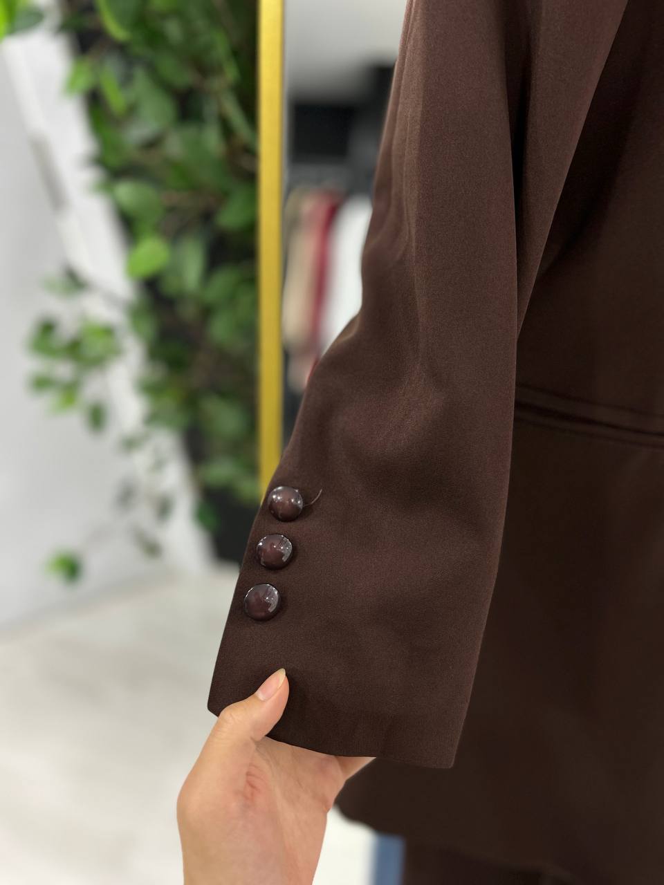 طقم رانيا الرسمي (بني)