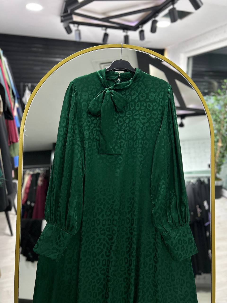 فستان رنا الصيفي العملي – اللون زمرد