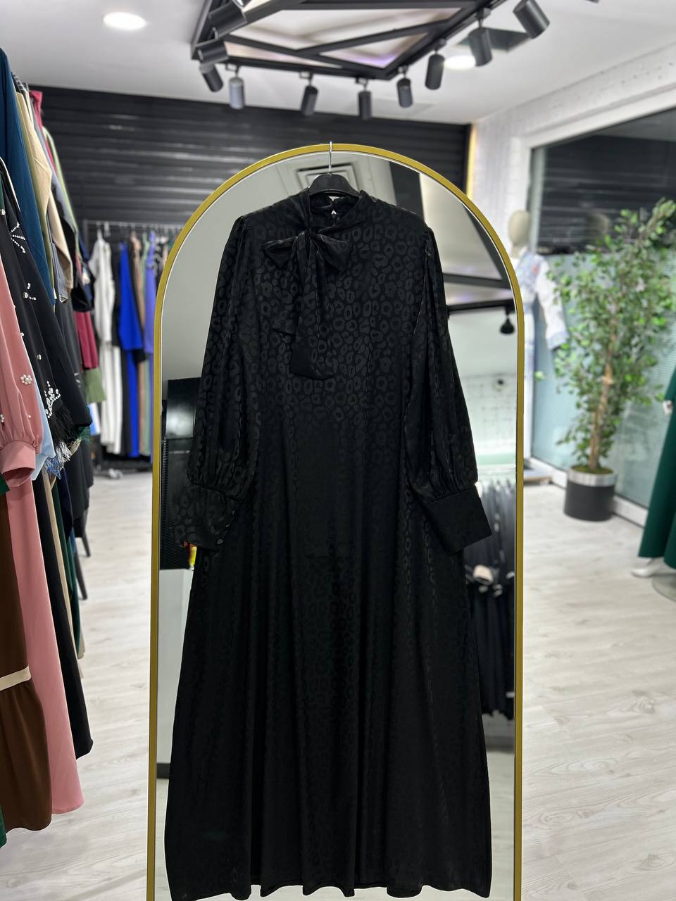 Rana's practical summer dress - black