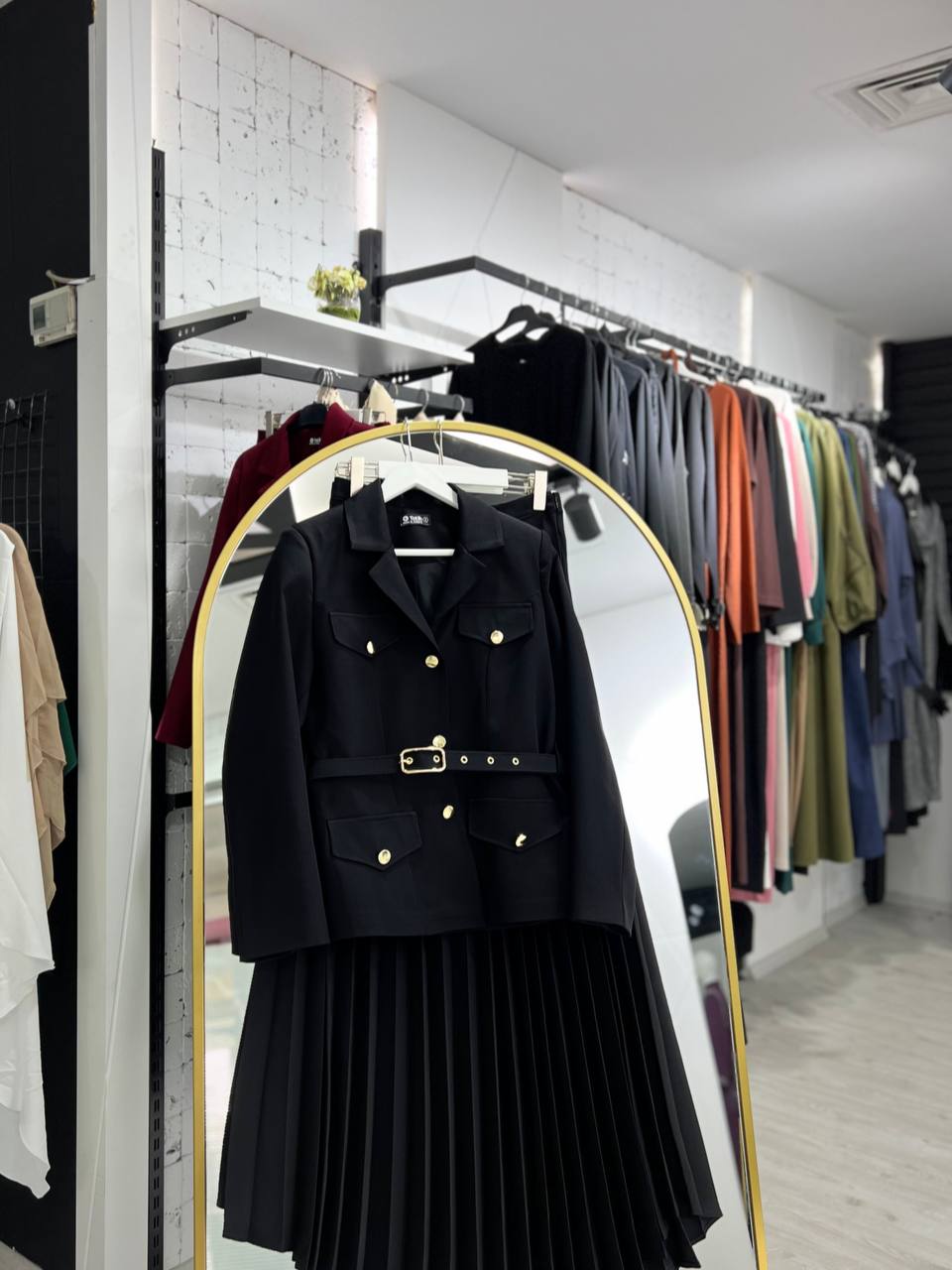 طقم تيا المناسب لموسم الصيف (اسود )