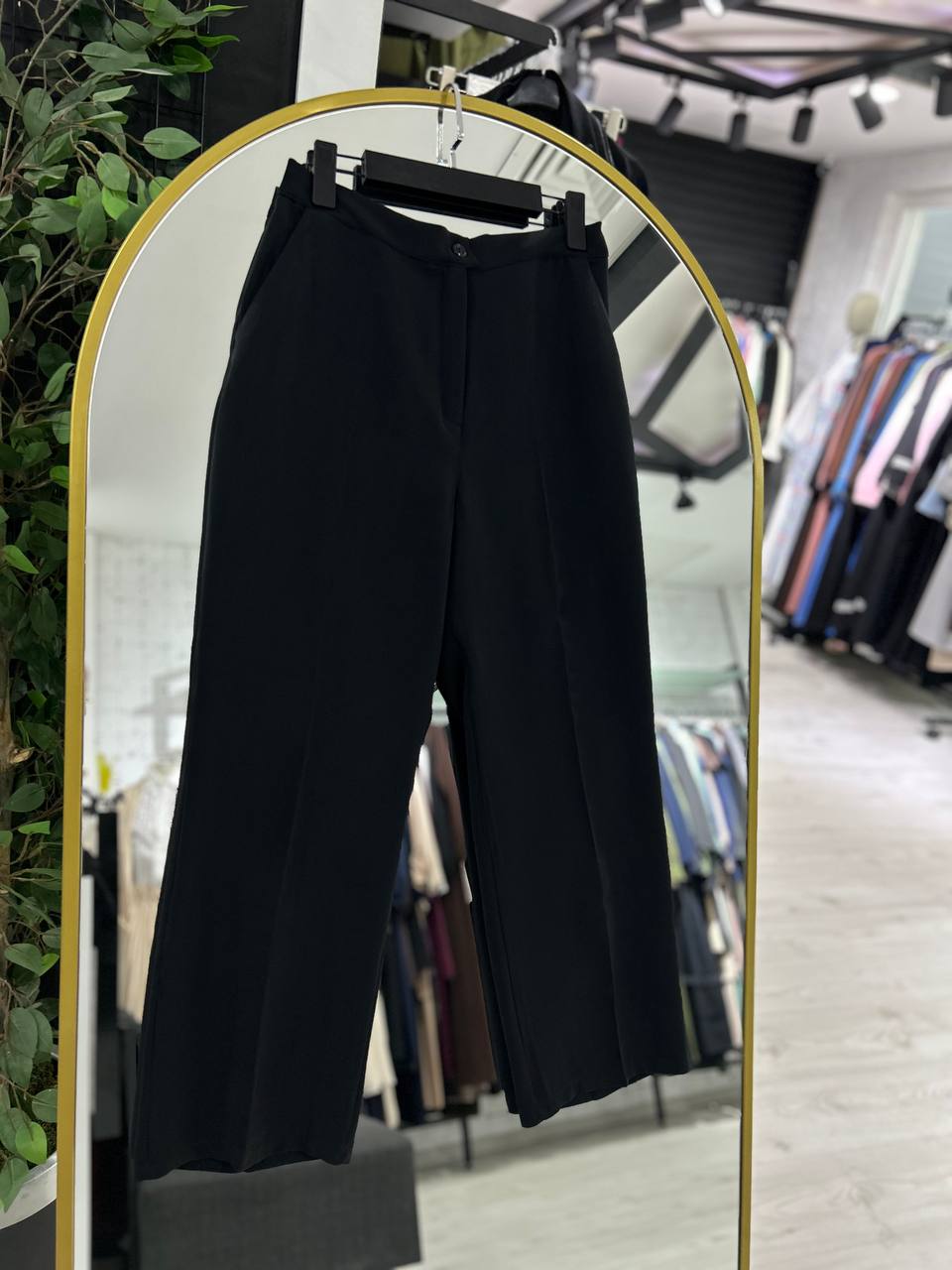 Rania's official suit (black)