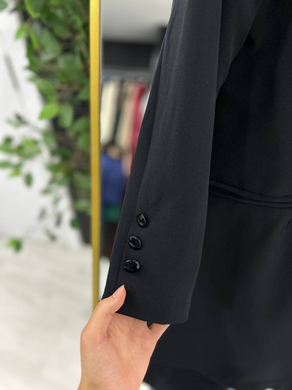 Rania's official suit (black)