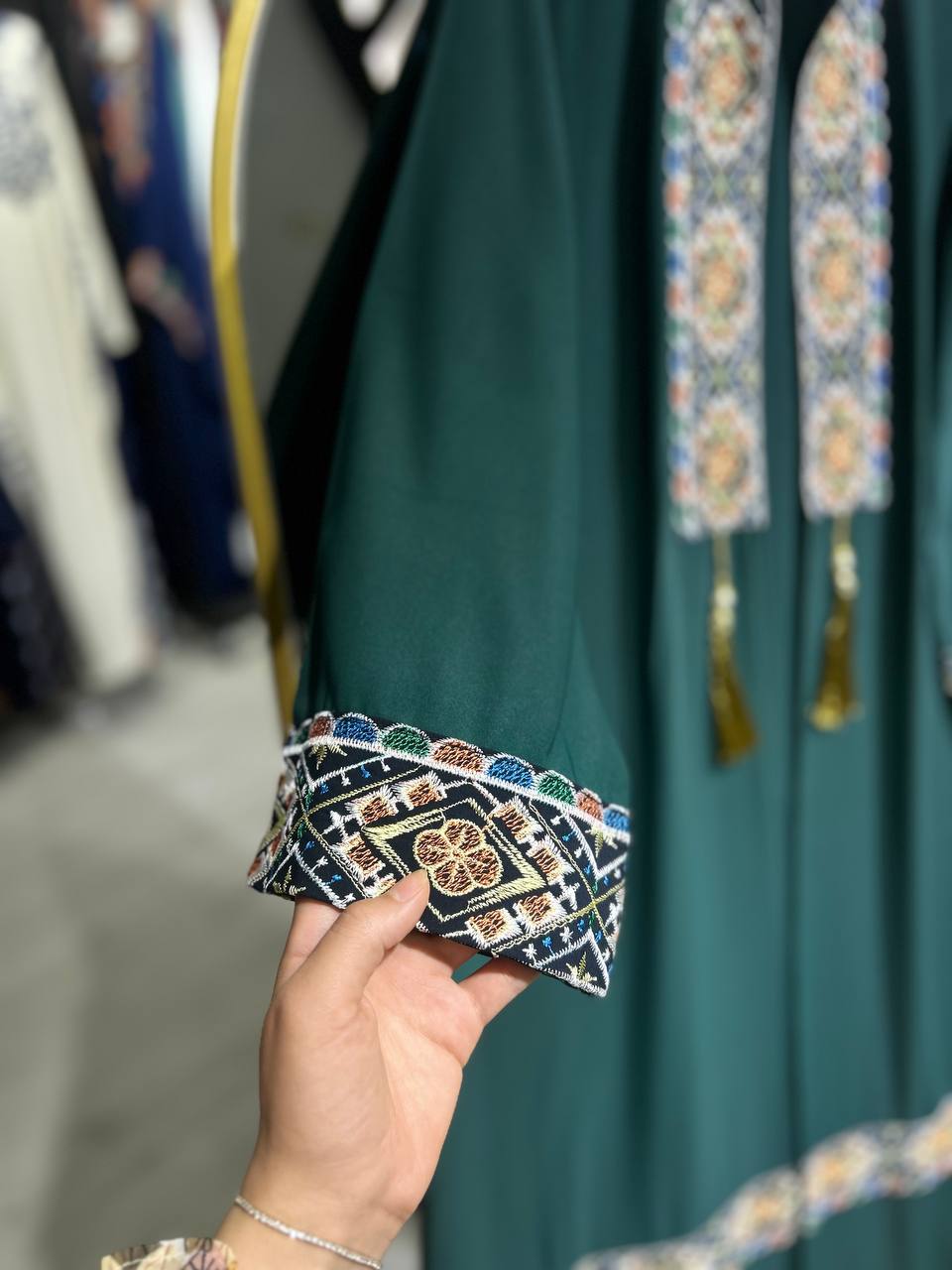 Al-Anoud Zümrüt İşlemeli Ferace 1478