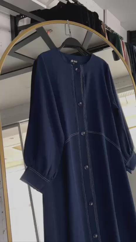 Güzel çizgilerle işlenmiş Asala ferace (lacivert) 4069